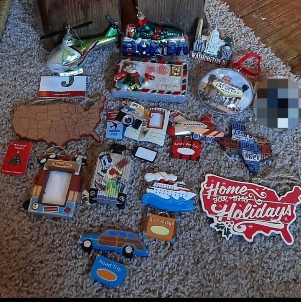 Lot 14 travel-themed ornaments
